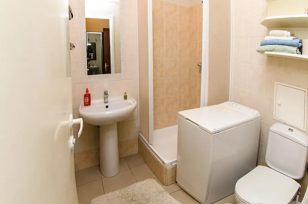 Apartment Triokhsviatytelskaya Street 3 Kiev