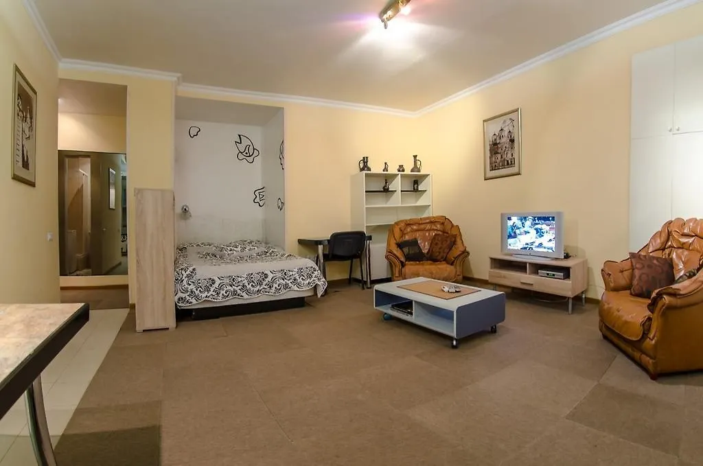 Apartment Triokhsviatytelskaya Street 3 Kiev