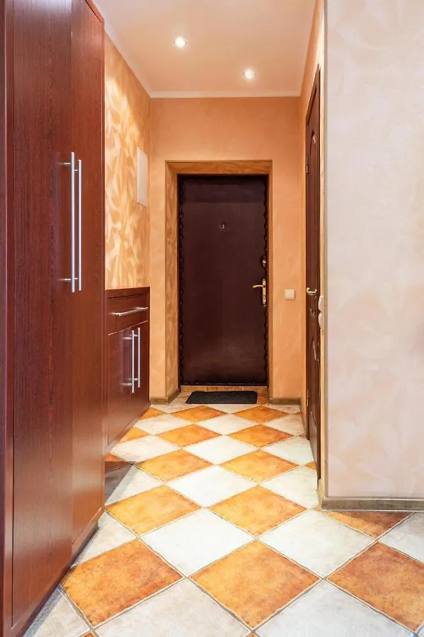 Apartment Triokhsviatytelskaya Street 3 キエフ